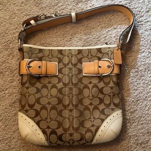 Beige coach bag